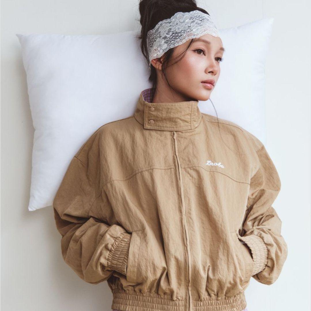 Áo Khoác Dù Lửng Form Boxy Unisex Phối Cổ DROBE PLAID COLLAR PARACHUTE JACKET Be Nâu